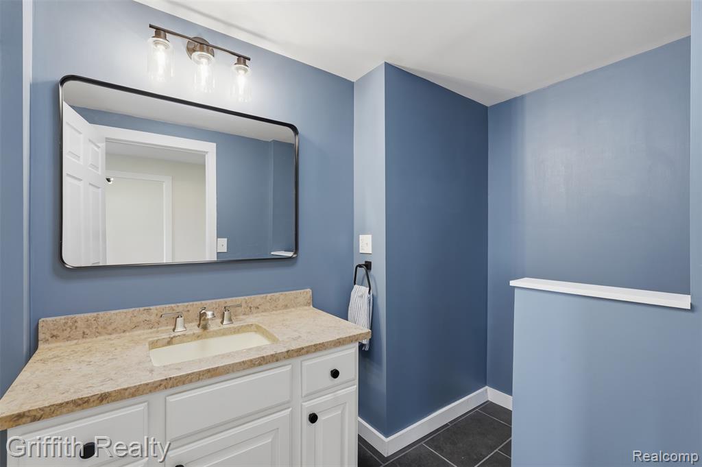 9198 Silver Lake Road, Linden, MI 48451 — Photo 24