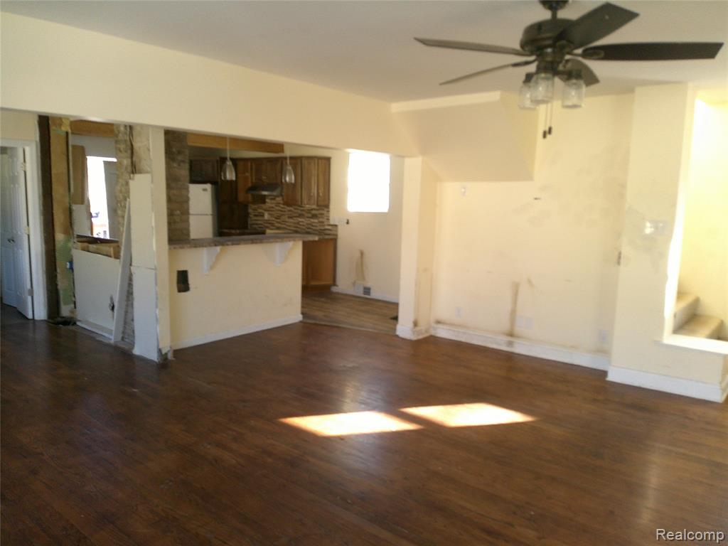 912 Huron Street, Flint, MI 48507 — Photo 8