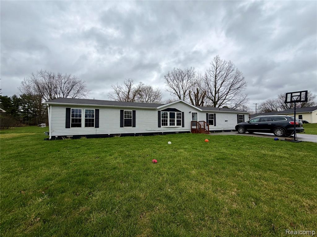 3498 Mackin Road, Flint, MI 48504 — front exterior
