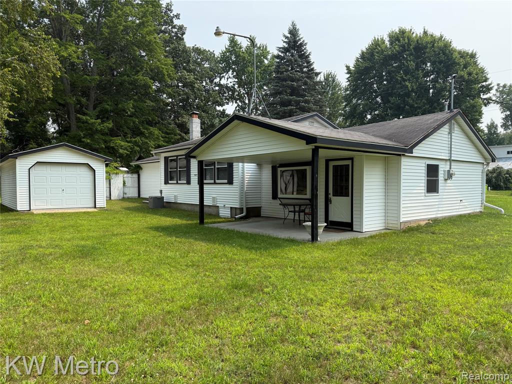 1834 Meadowview Street, Gladwin, MI 48624 — front exterior