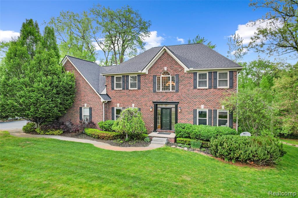 10099 Fernbrooke Drive, Brighton, MI 48116 — Photo 2