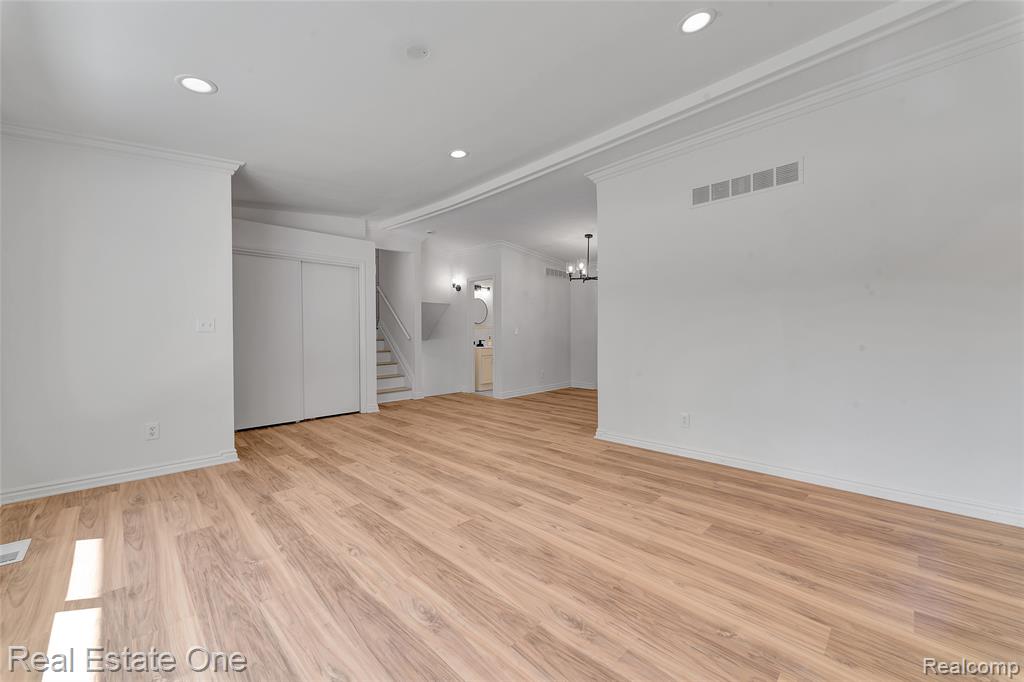 45467 Sterritt Street, Utica, MI 48317 — Photo 13