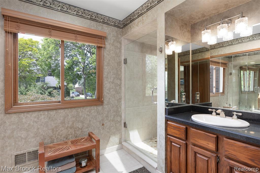 885 Timberline Drive, Rochester Hills, MI 48309 — Photo 42