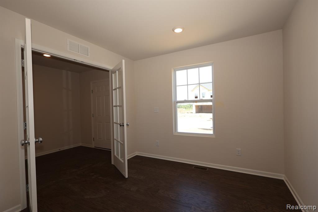 634 Harvest Way, Chelsea, MI 48118 — Photo 6