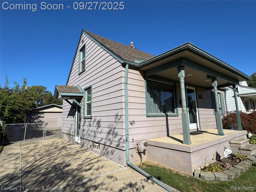 4208 Grindley Park Avenue, Dearborn Heights, MI 48125 — Photo 3