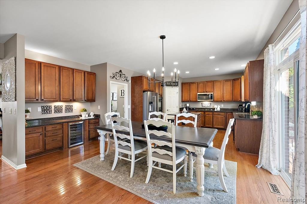 42512 Beechwood Drive, Sterling Heights, MI 48314 — Photo 18