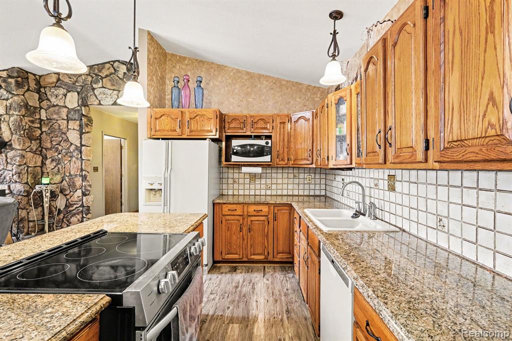 6095 S Sheridan Avenue, Durand, MI 48429 — Photo 13