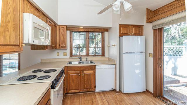 517 FAIRBROOK Street, Northville, MI 48167 — Photo 10