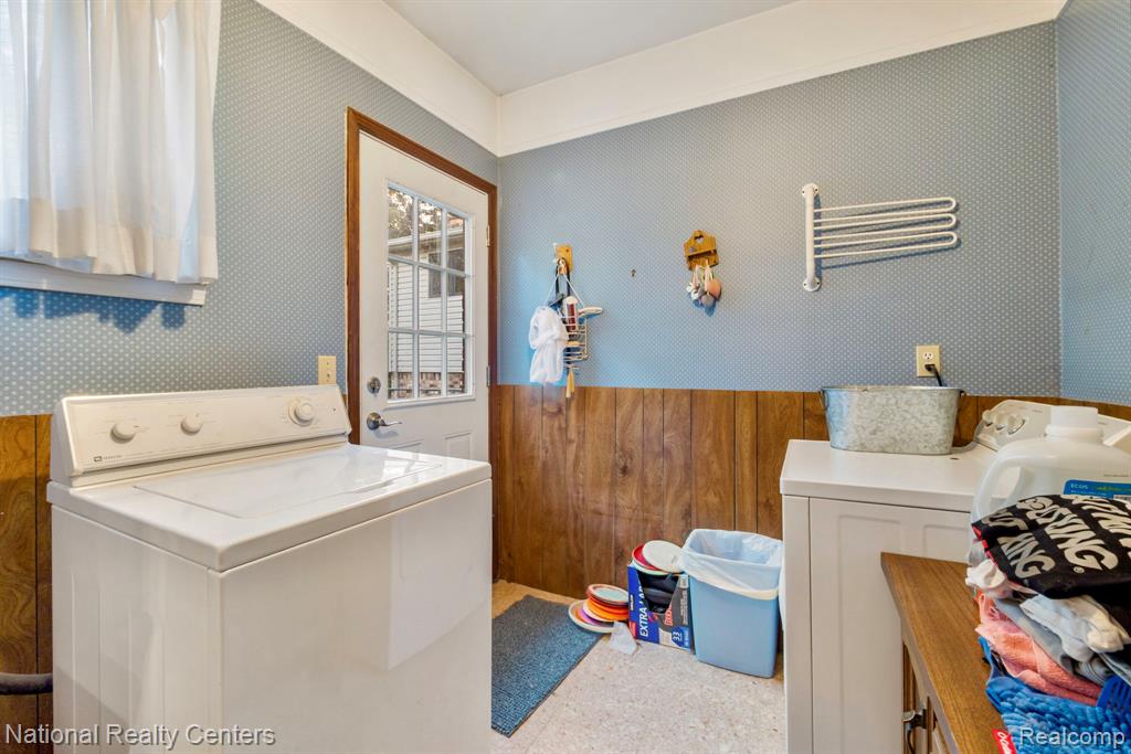 5785 Patterson Drive, Troy, MI 48085 — Photo 36