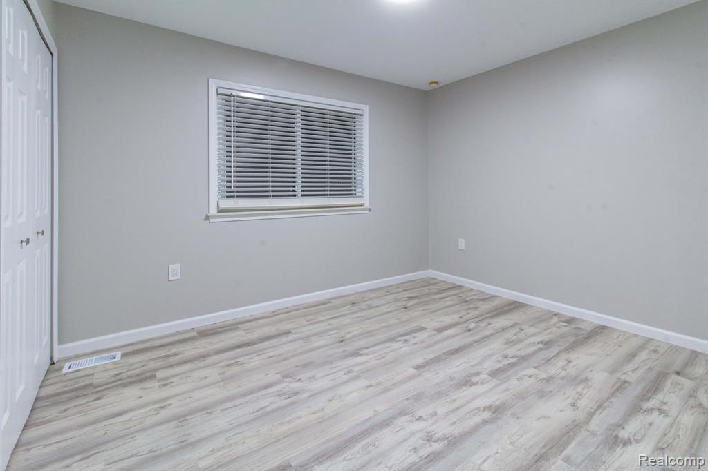 48351 Forbes Drive, Chesterfield, MI 48047 — Photo 30