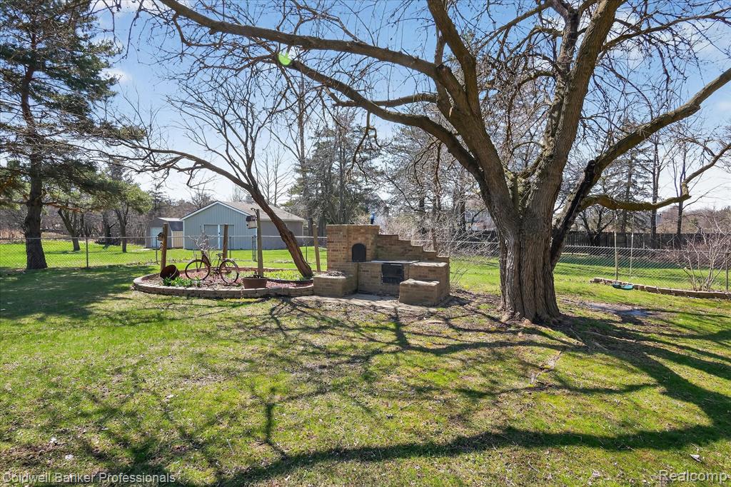 4380 Warwick Circle Drive, Grand Blanc, MI 48439 — Photo 34