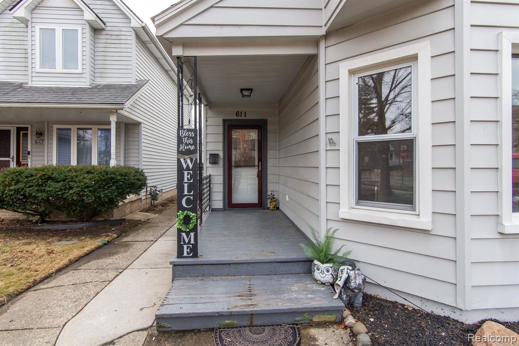 611 PLUM Street, Wyandotte, MI 48192 — Photo 4