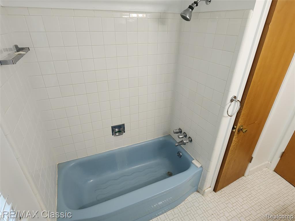 6965 N Adams Road, Bloomfield Hills, MI 48304 — Photo 27