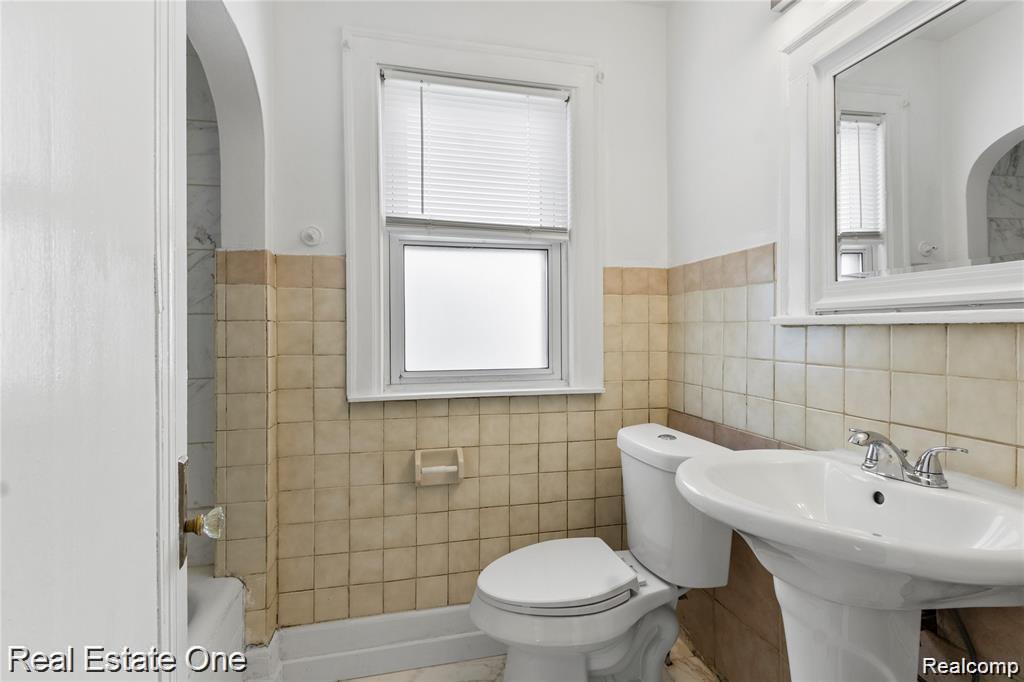 5444 Kenilworth Street, Dearborn, MI 48126 — Photo 8