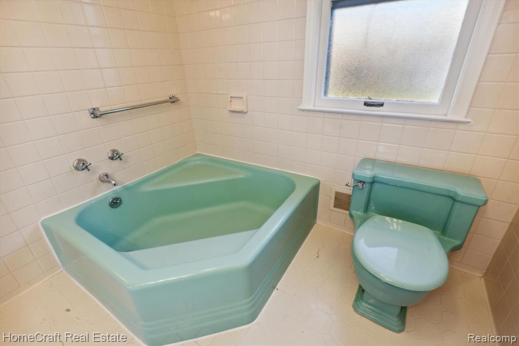 9624 ROCKLAND, Redford, MI 48239 — Photo 34