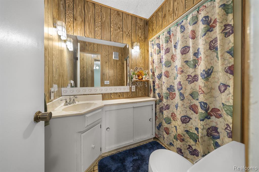 4209 Rural Street, Waterford, MI 48329 — Photo 8