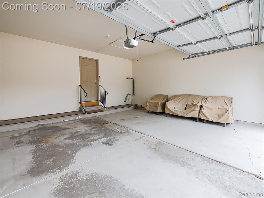 43461 Pointe Drive, Clinton Twp, MI 48038 — Photo 48
