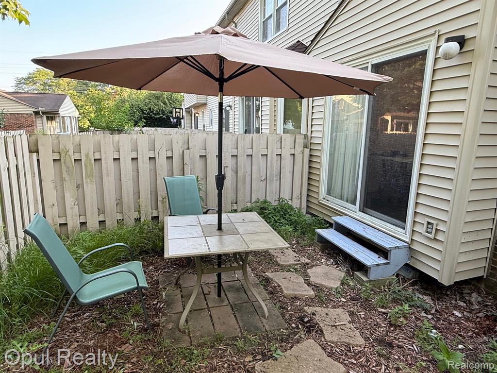 24252 Bashian Drive, Novi, MI — Photo 19