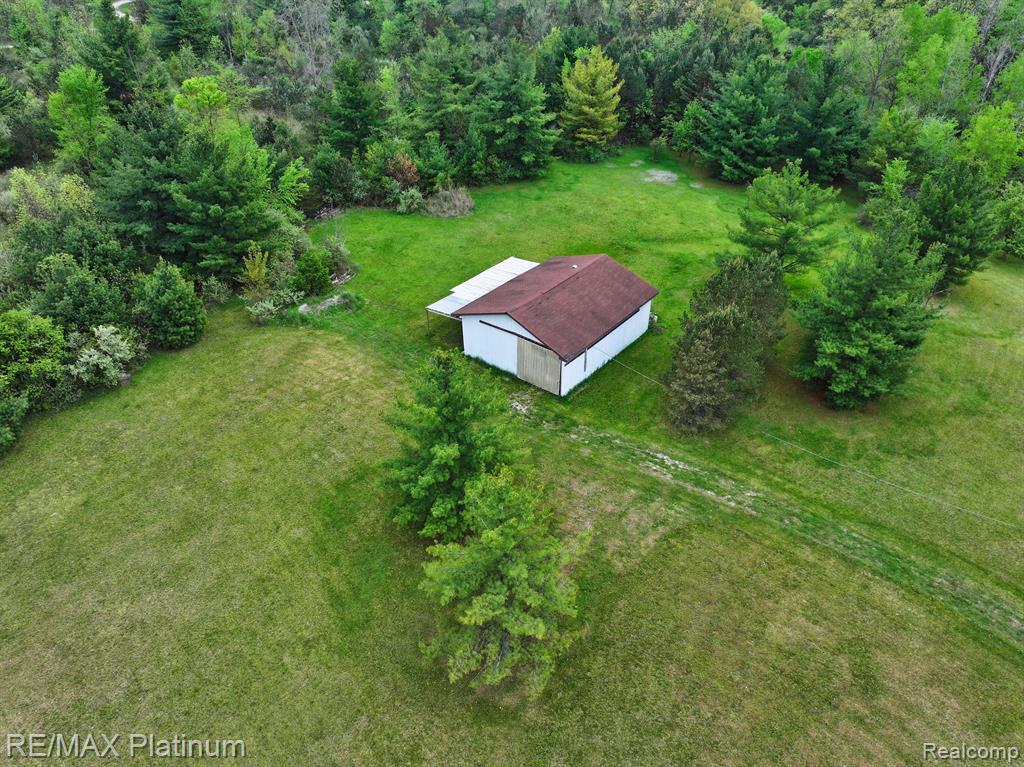 VL Faussett, Fenton, MI 48430 — Photo 12