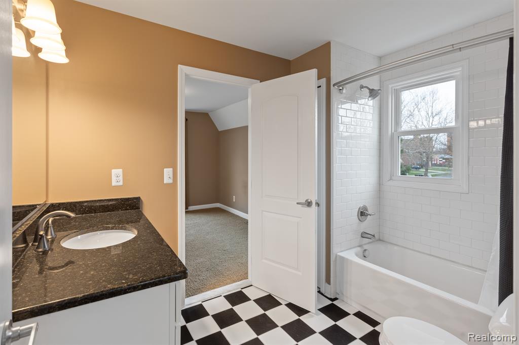 520 FISKE Drive, Detroit, MI 48214 — Photo 25