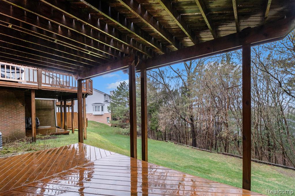 4946 Scenic Pines Court, Clarkston, MI — Photo 21