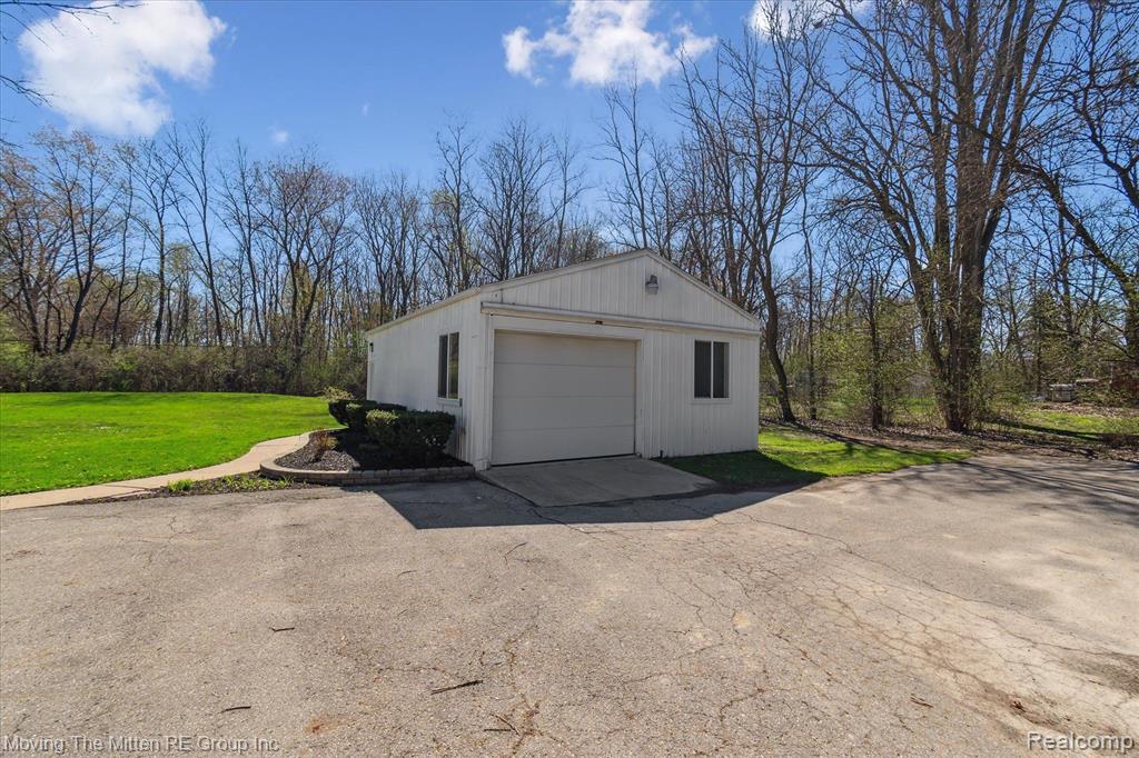 5885 JUSTINE Street, Van Buren, MI 48111 — Photo 40