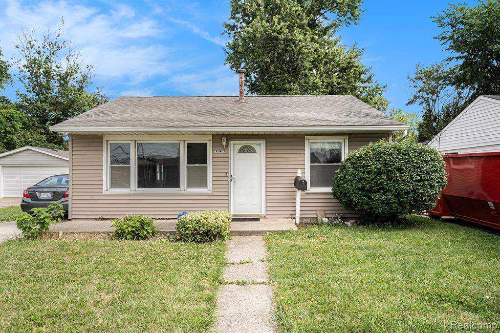 940 Mace Avenue, Madison Heights, MI 48071 — Photo 2