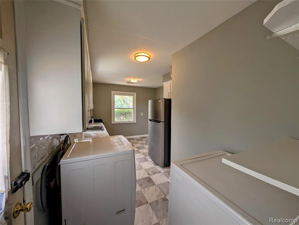 4302 Mandalay Avenue, Royal Oak, MI 48073 — Photo 13