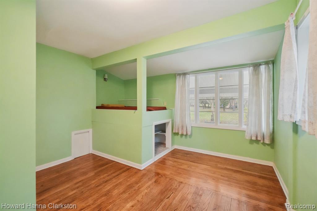 5506 Cruse Avenue, Waterford, MI 48327 — Photo 16