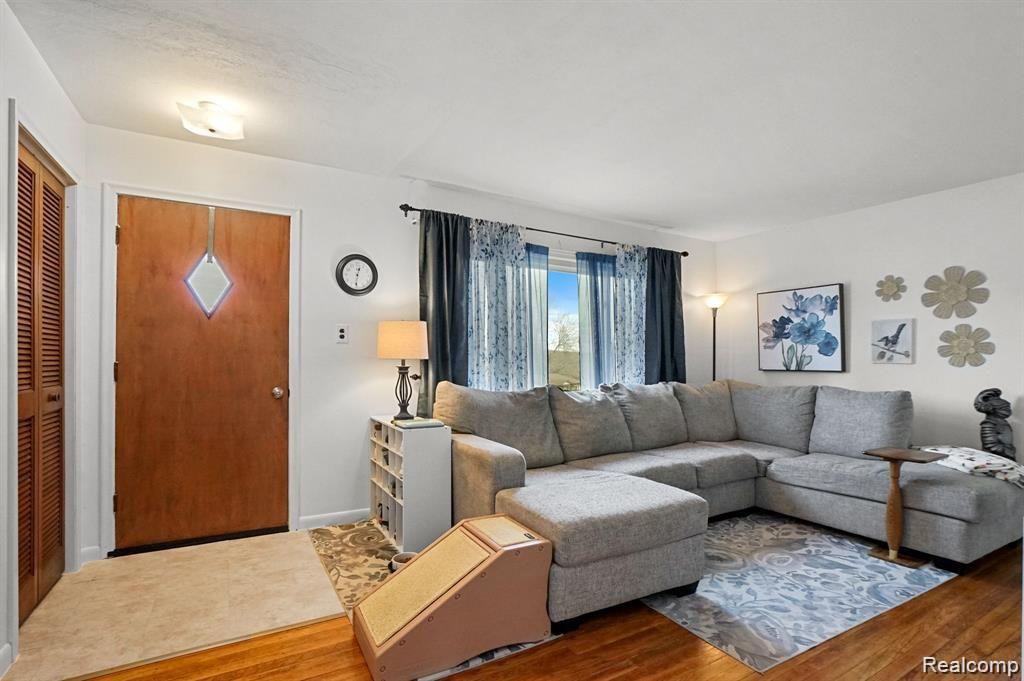 4865 Clarkston Road, Clarkston, MI 48348 — Photo 5