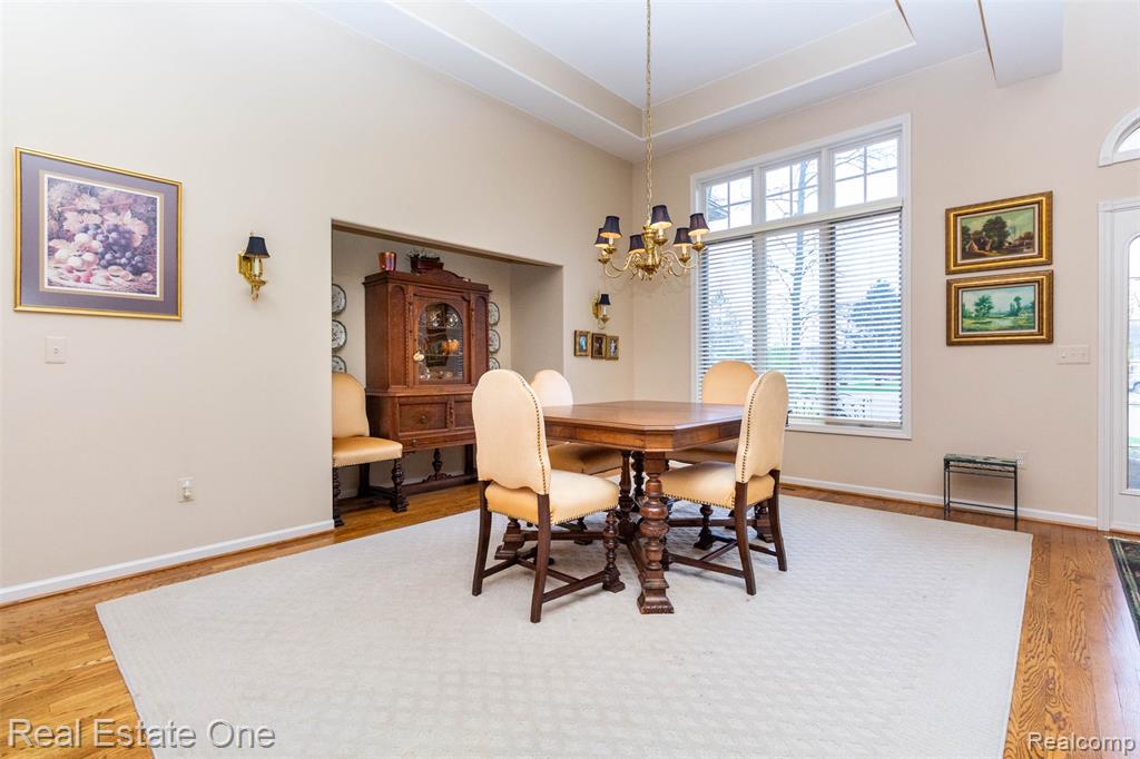 10215 Mill Pointe Drive, Goodrich Vlg, MI — Photo 8