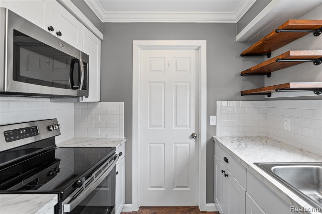 6087 E Hill Road, Grand Blanc, MI 48439 — Photo 17