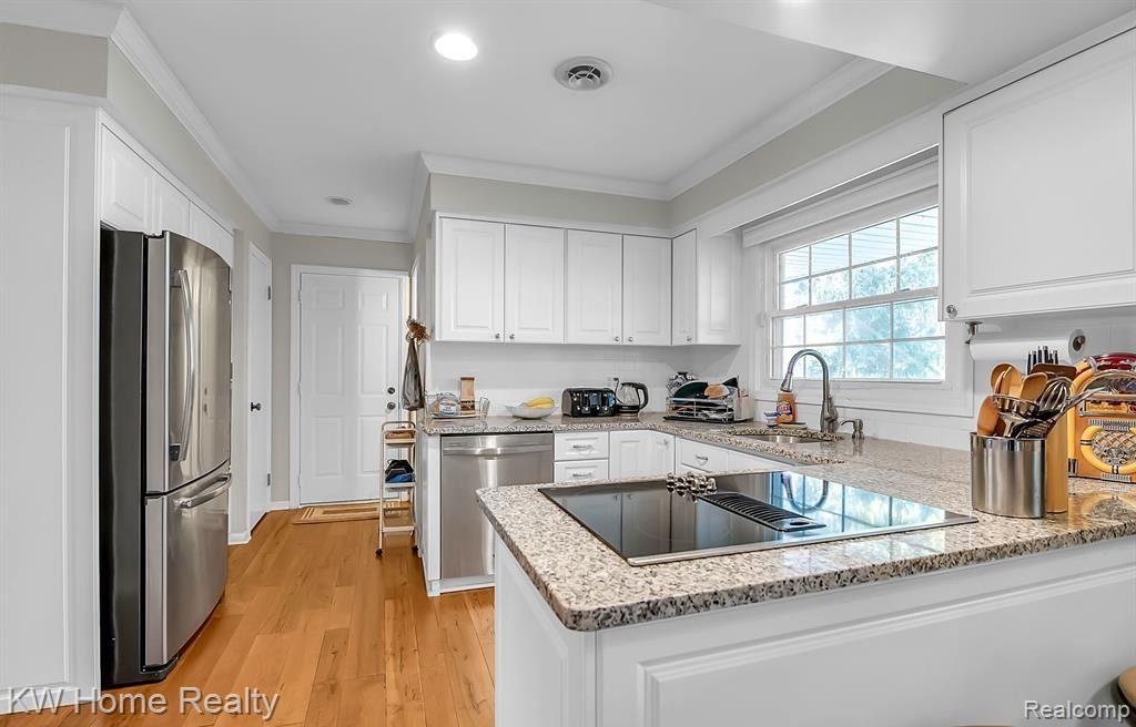 6572 Spruce Drive, Bloomfield Hills, MI 48301 — Photo 12