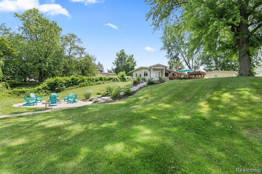 2159 HELMSFORD Drive, Wolverine Lake, MI 48390 — Photo 50