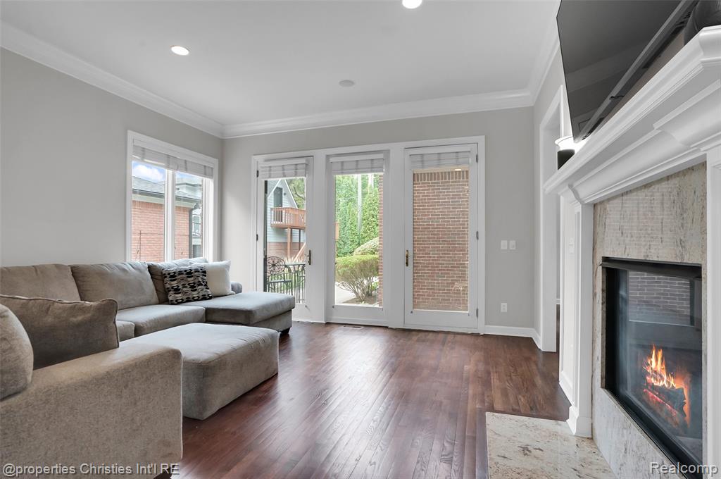 638 Hanna Street, Birmingham, MI 48009 — Photo 9