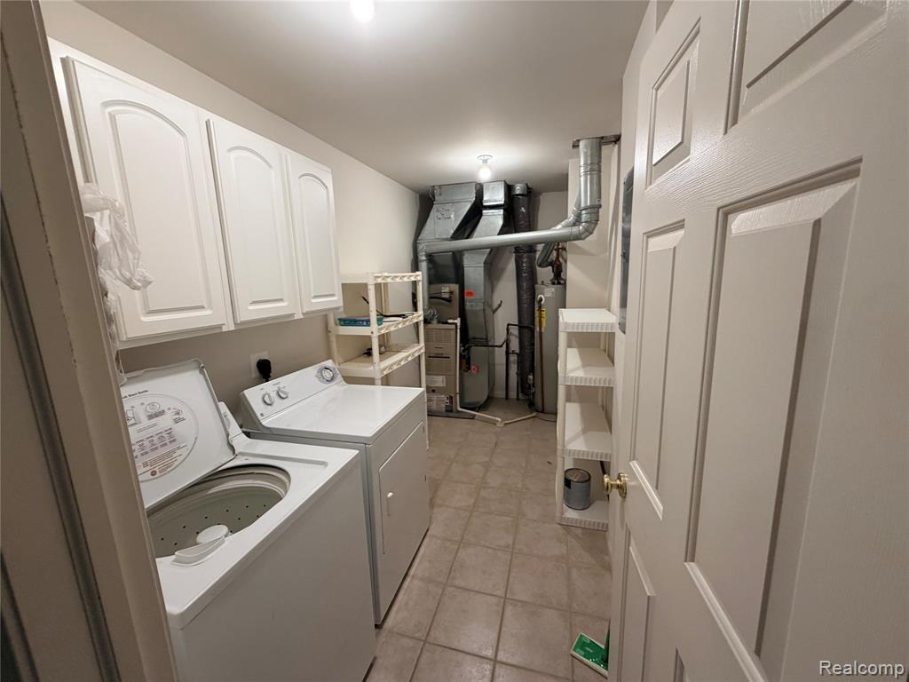 714 OLDE ENGLISH Circle, Unit 30, Howell, MI 48855 — Photo 16