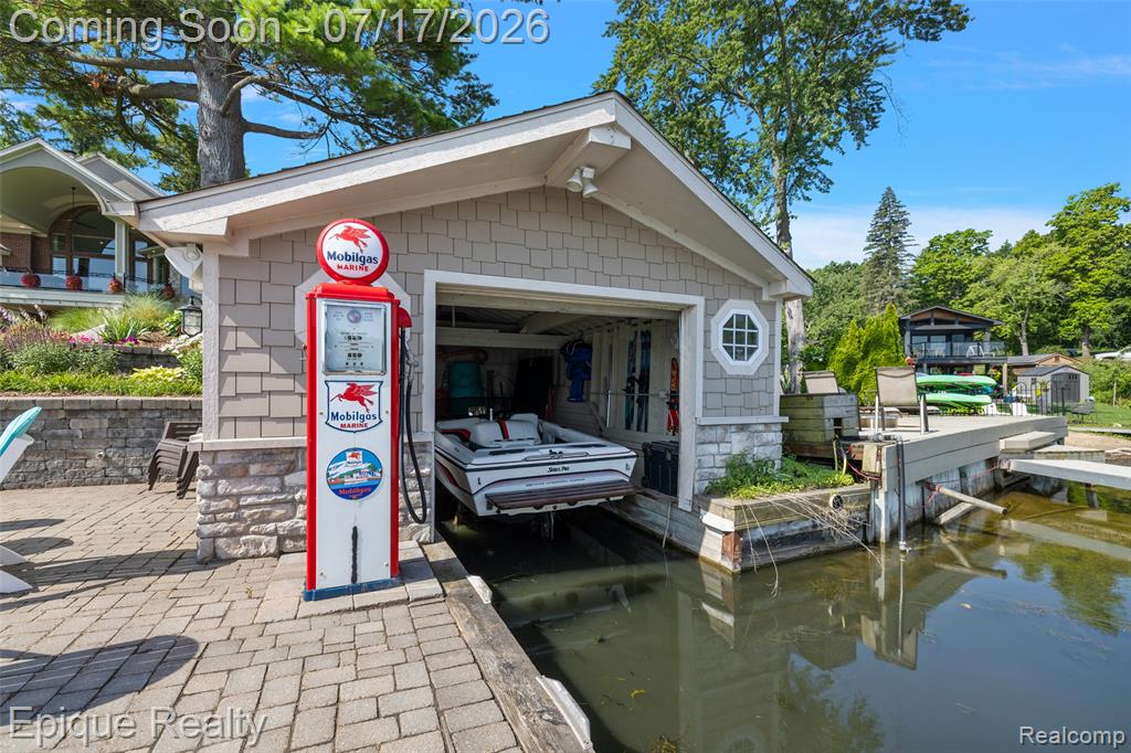 565 Shady Oaks Street, Lake Orion, MI 48362 — Photo 27
