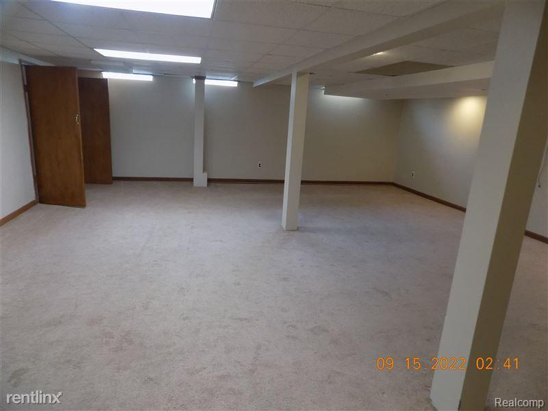 41223 SESAME Drive, Sterling Heights, MI 48314 — Photo 16