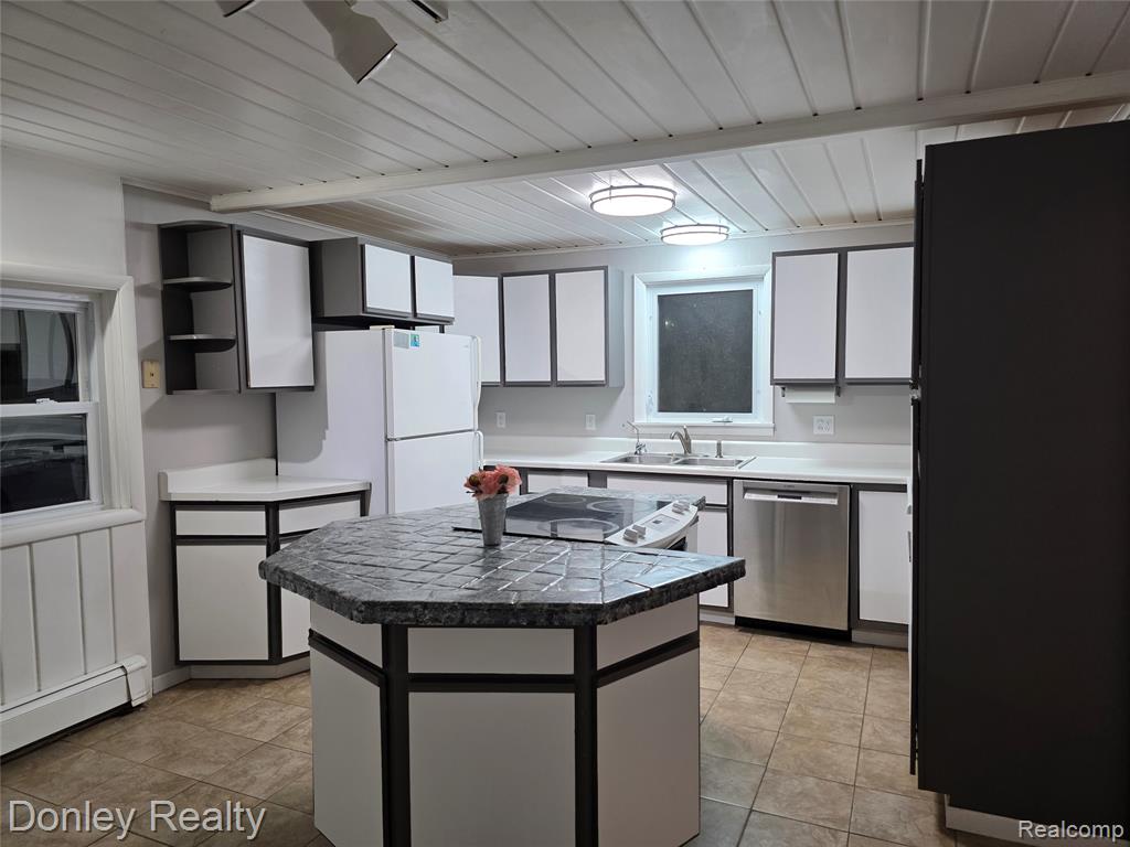 3092 Moore Street, Marlette, MI 48453 — Photo 4