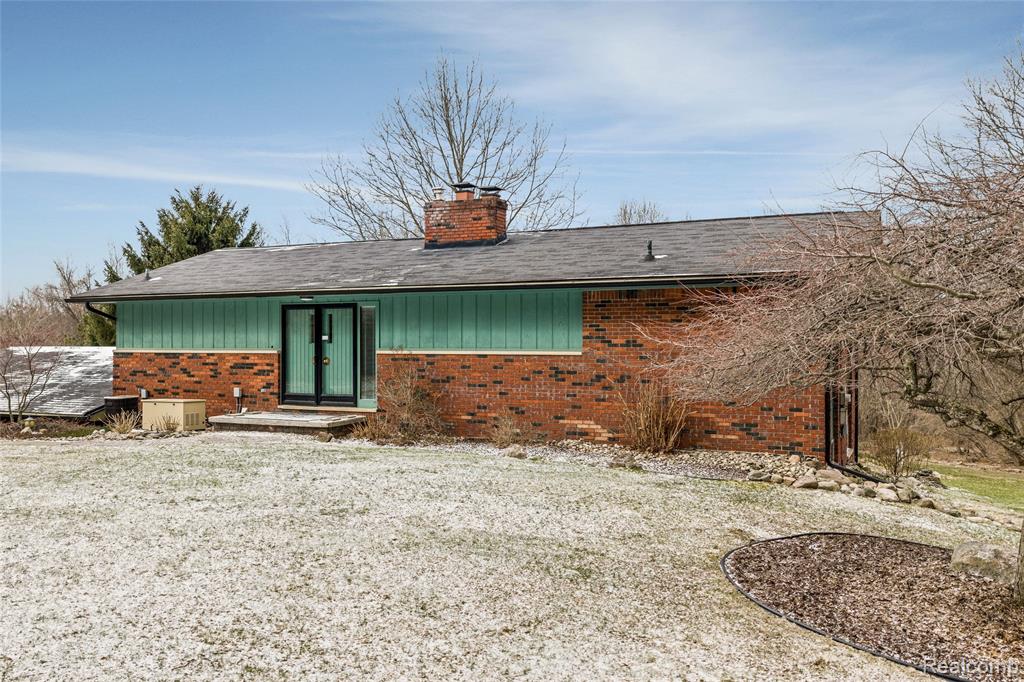 9801 Gibbs Road, Clarkston, MI 48348 — Photo 32