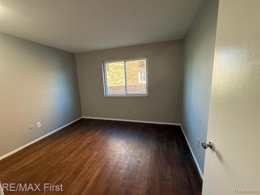 29638 Hoover Road, 638, Warren, MI 48093 — Photo 13