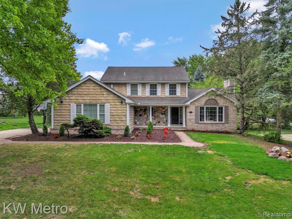 1197 Kinlock Drive, Troy, MI 48098