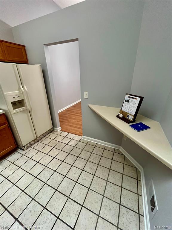 31160 Country Way, Farmington Hills, MI 48331 — Photo 12