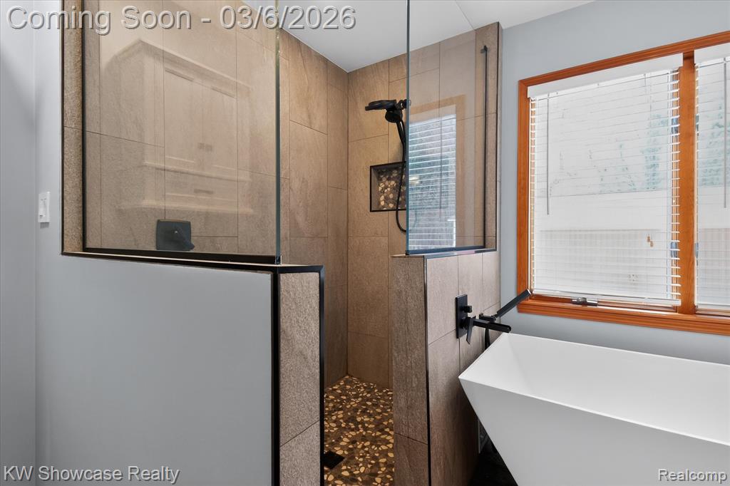2031 Saint Clair Drive, Highland, MI — Photo 38