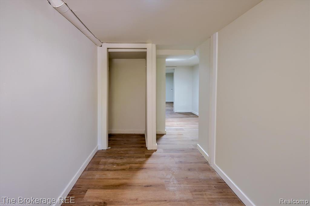 1401 Hillside Drive, Flint, MI 48532 — Photo 35