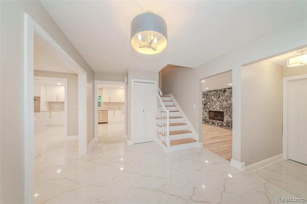21993 Riverview Drive, Beverly Hills, MI 48025 — Photo 22