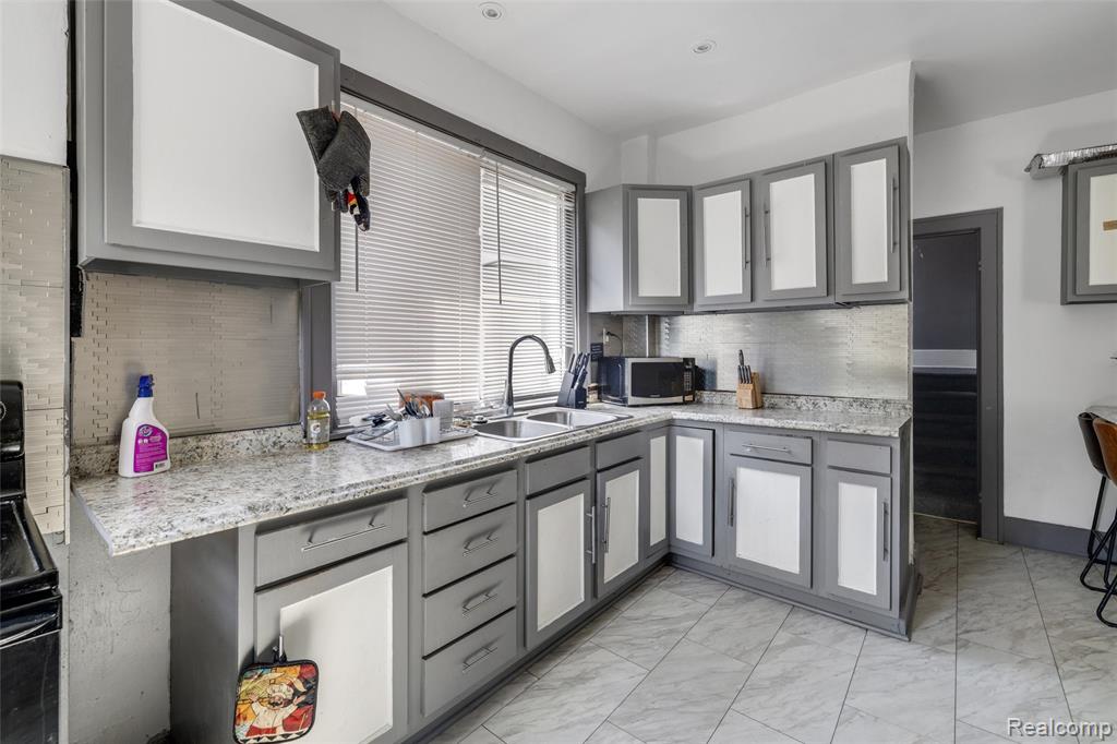 7738 Wykes Street, Detroit, MI 48210 — Photo 18