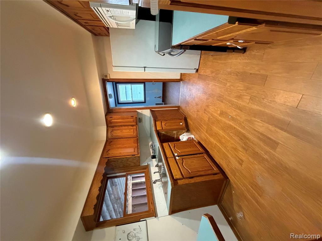 3294 Huggins Avenue, Flint, MI, 48506