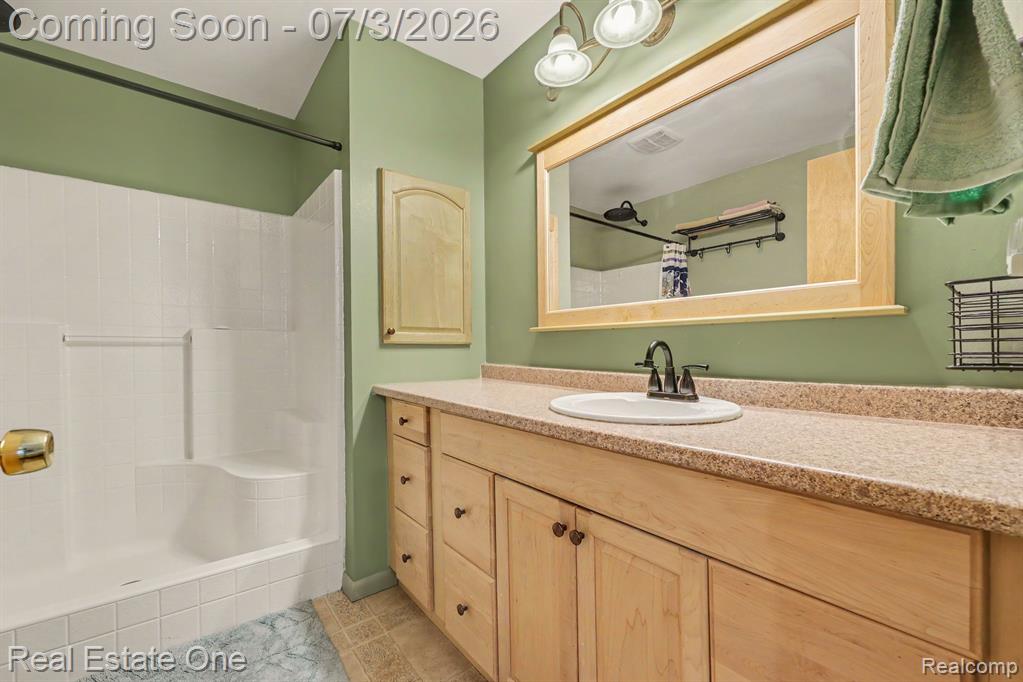 400 Juliet Drive, Almont, MI 48003 — Photo 18