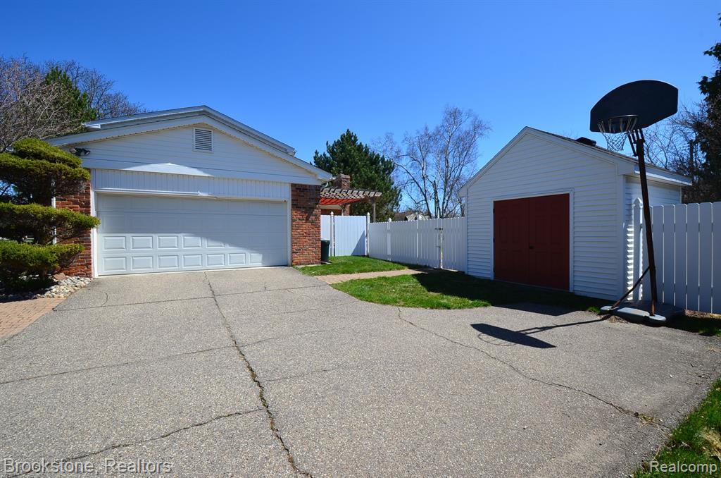 4470 PERRY Road, Grand Blanc, MI 48439 — Photo 3